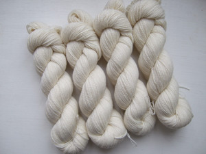 U1 (100% Wool yarn)