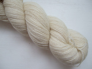 M10 (100% Merino wool yarn)