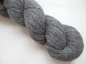 M12 (100% Merino wool yarn)