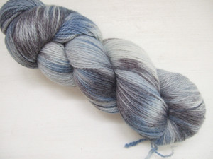 BS10 (Hand dyed 100% Wool yarn)