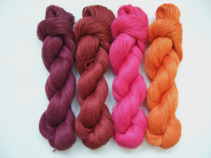 L62 (200g, 4 skeins X 50g)