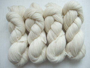 U5 (100% Wool yarn)