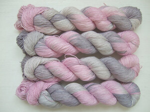 DT14 (Hand dyed, Silk 70% / Bamboo 30%)