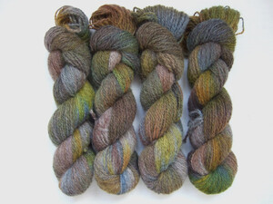 AW3 (Hand dyed, 50% Alpaca wool / 50% Sheep wool)