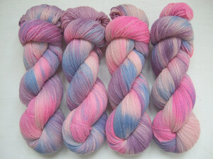 MW10 (100% Merino wool yarn)