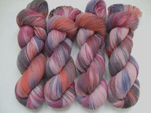 MW15 (100% Merino wool yarn)