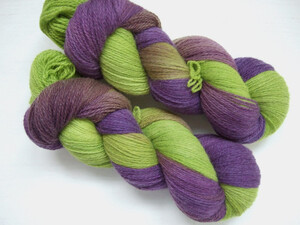 MW18 (100% Merino wool yarn)