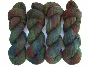 MW20 (100% Merino wool yarn)