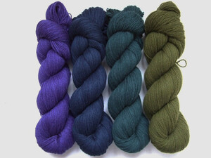 MW30 (100% Merino wool yarn), 400g (4 skeins X 100g)