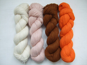 MW31 (100% Merino wool yarn), 400g (4 skeins X 100g)