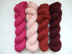MW36 (100% Merino wool yarn), 400g (4 skeins X 100g)
