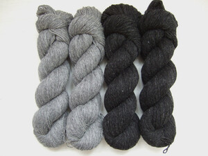 MW38 (100% Merino wool yarn), 400g (4 skeins X 100g)